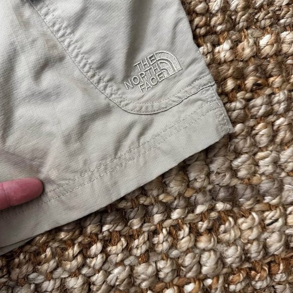 North Face Performance Cargo Shorts (34 Men’s) Beige Tan - Picture 2 of 6